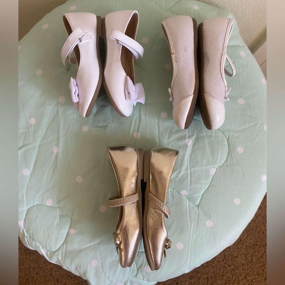 Stride Rite Girls White and Gold Dress Shoe Lot - Picture 2 of 6